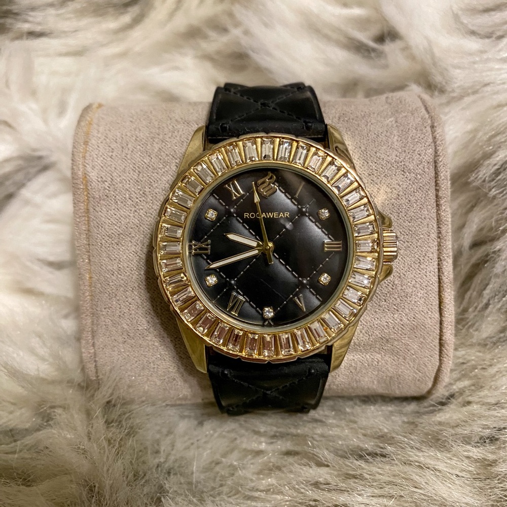 Vintage early 2000s Rocawear glam black and gold rhinestone watch